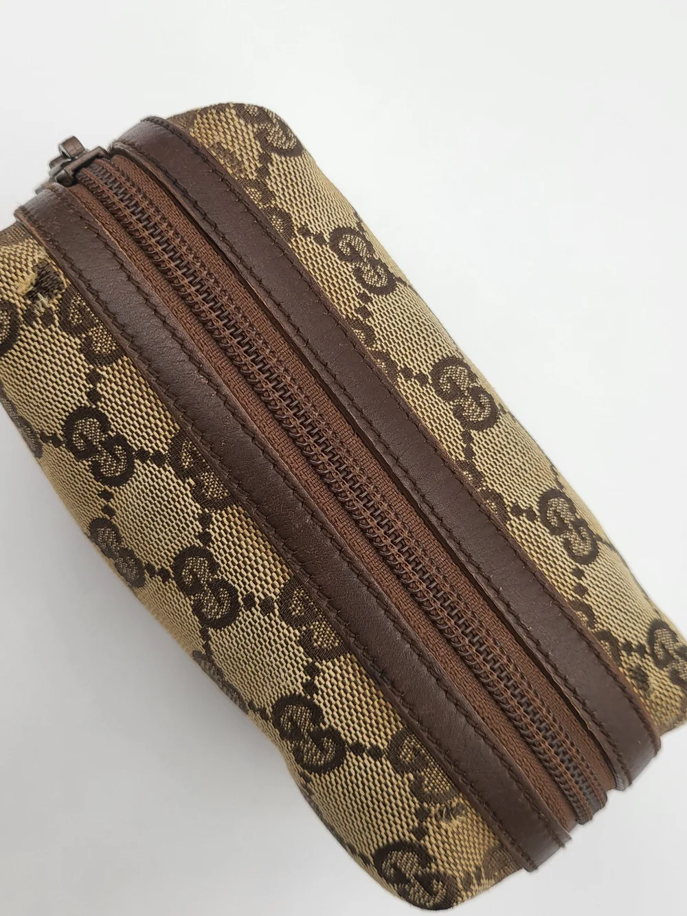 GUCCI Monogram Small Balthus Cosmetic Case Beige Ebony Cocoa..Authentic..